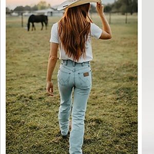 Wrangler womens cowboy cut bleach denim